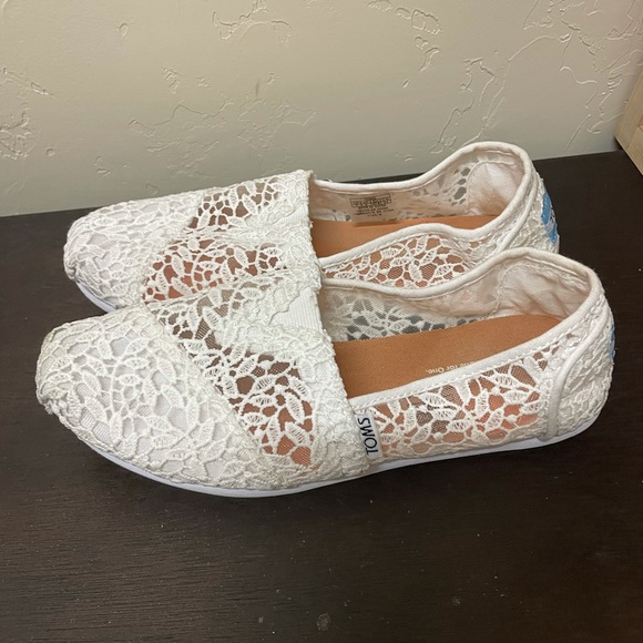 Toms Shoes - TOMS Shoes
